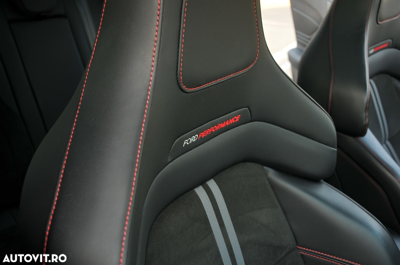 Ford Focus 2.3 Ecoboost ST X - 39