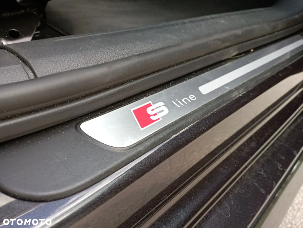 Audi A4 Avant - 32