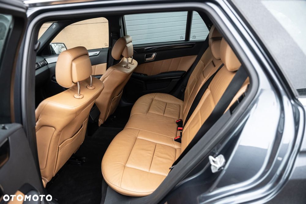 Mercedes-Benz Klasa E 220 CDI 7G-TRONIC Avantgarde - 8