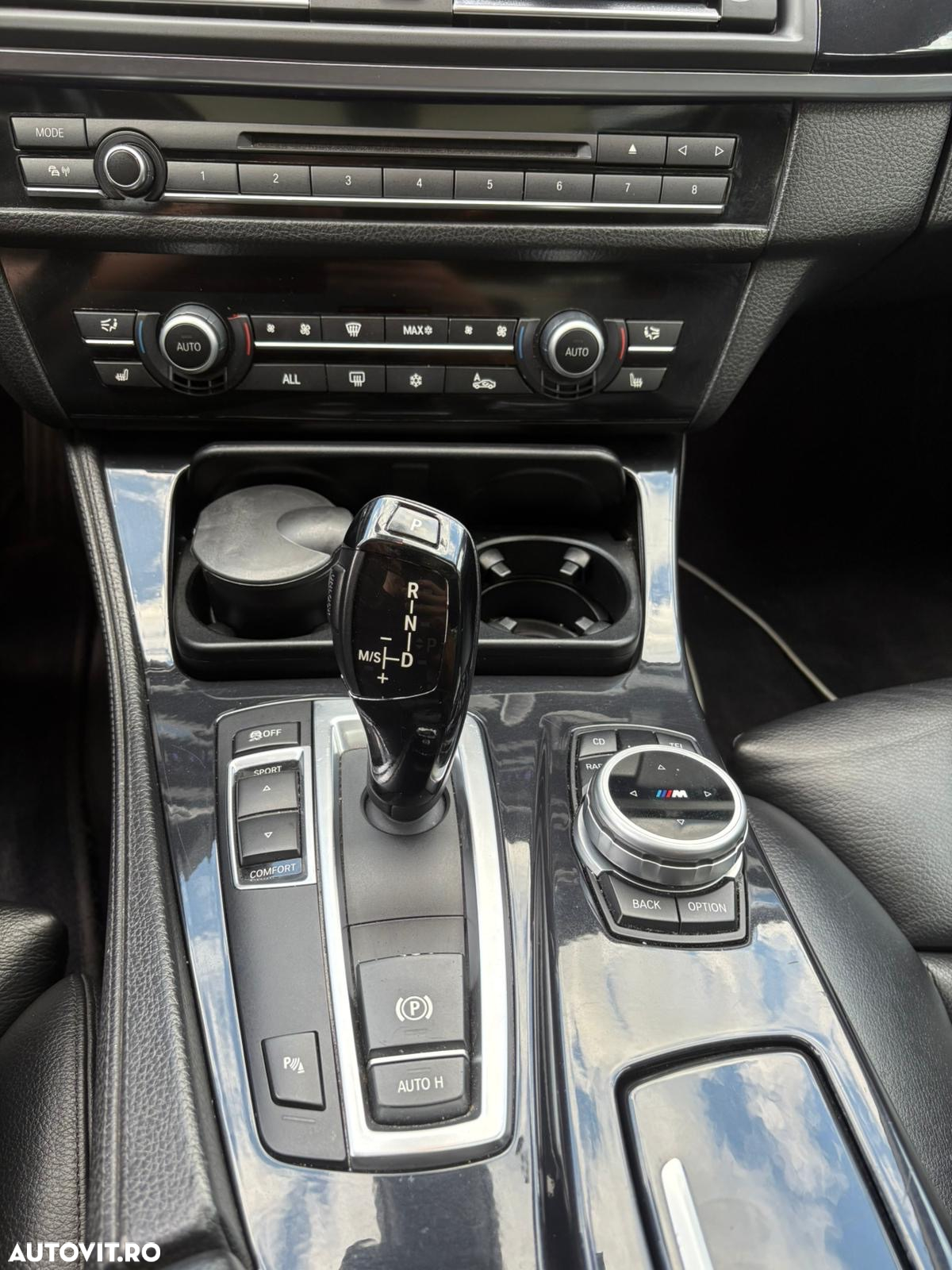 BMW Seria 5 520d Aut. Luxury Line - 12