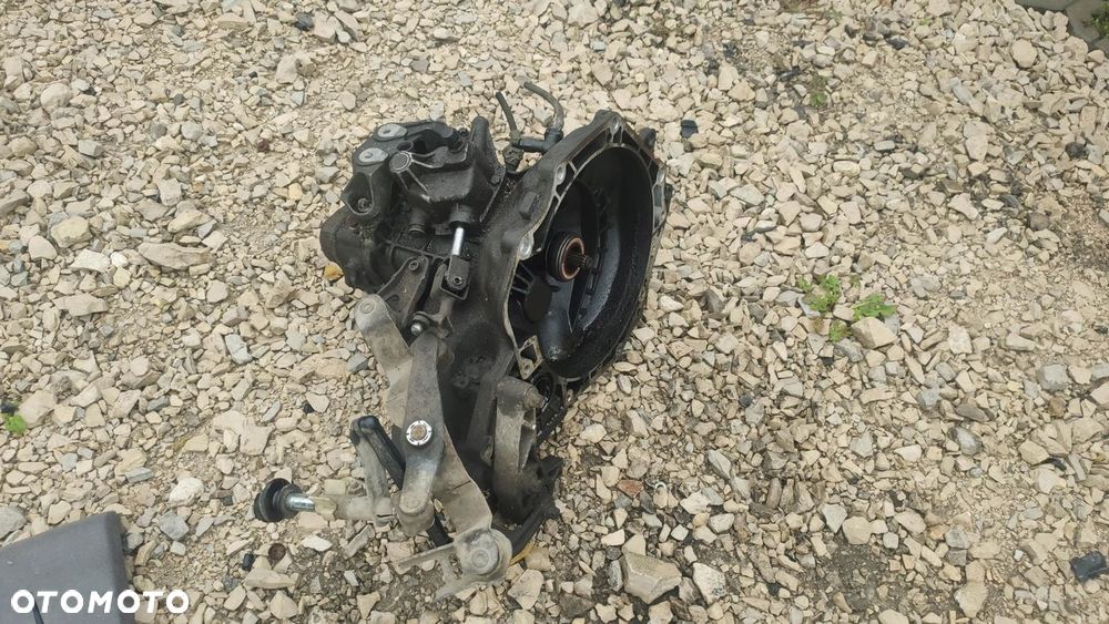 SKRZYNIA BIEGÓW OPEL CORSA C ASTRA 1.4 R90 - 1