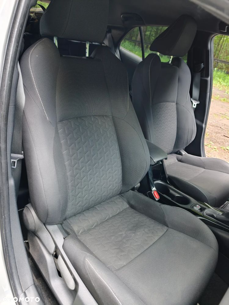 Toyota Corolla - 28