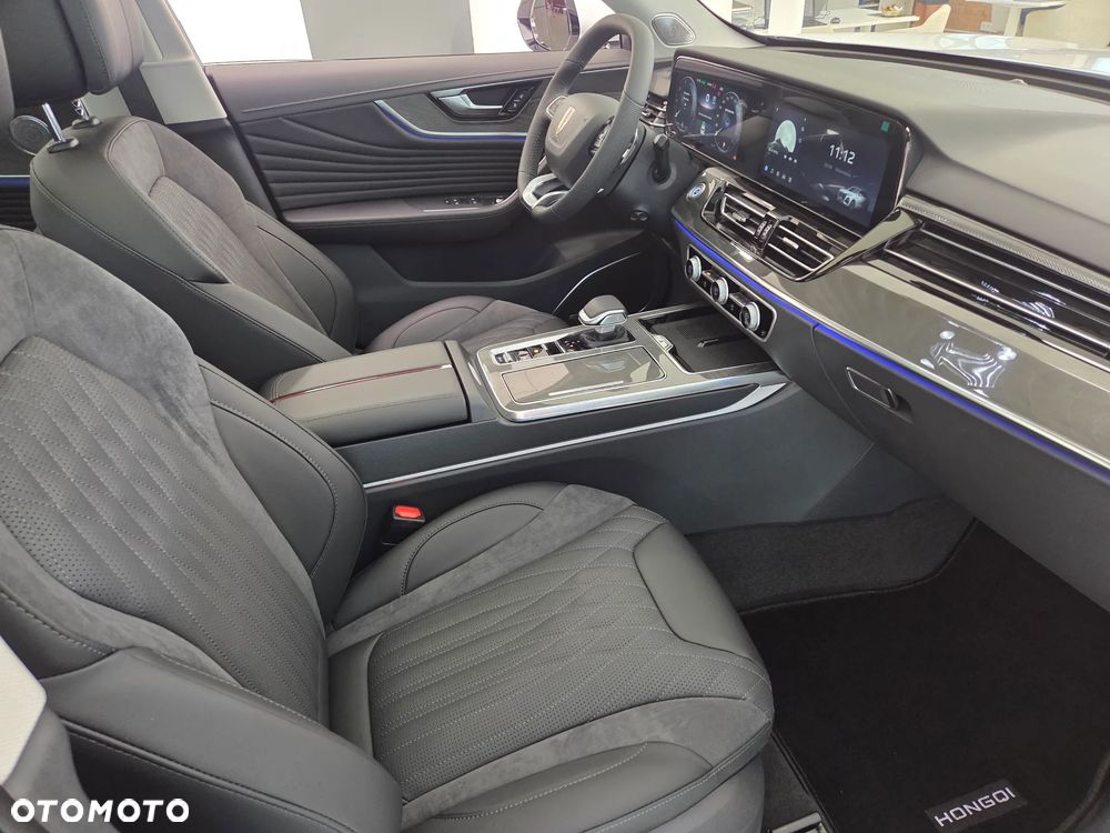 Hongqi HS5 2.0T Executive AWD - 17