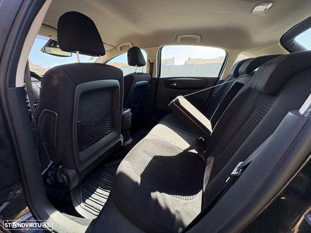 Citroën C4 1.4 16V SX - 9