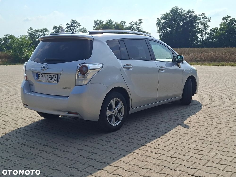 Toyota Verso 2.0 D-4D Sol plus - 9