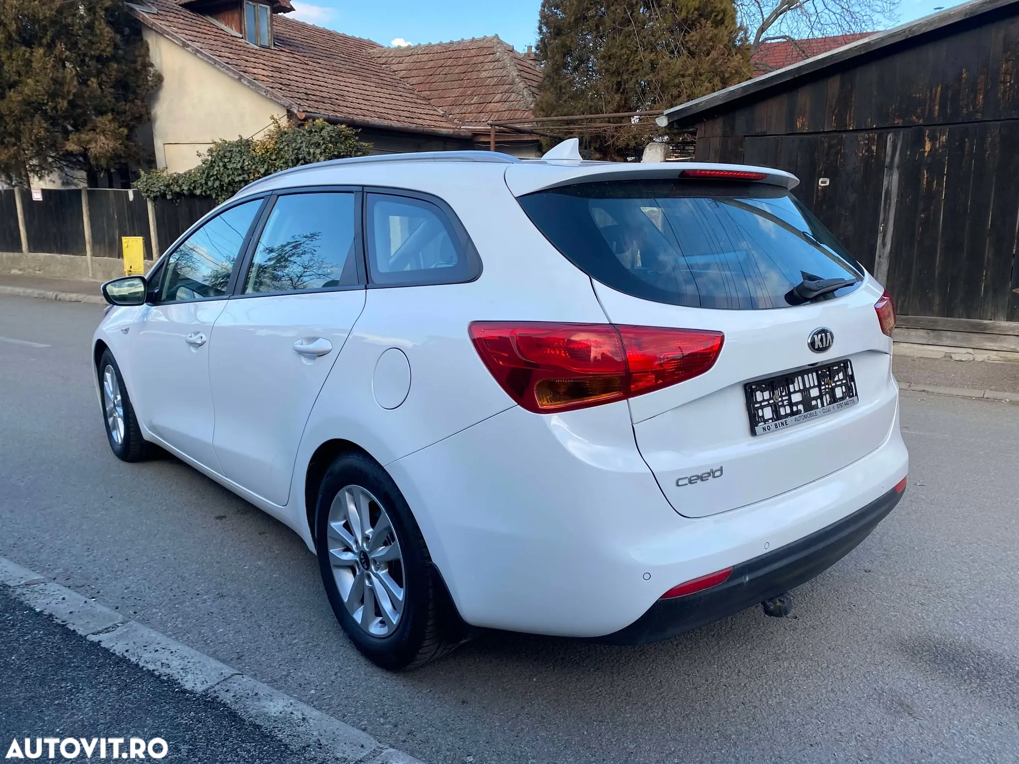 Kia Ceed 1.6 CRDi 128 Spirit - 10