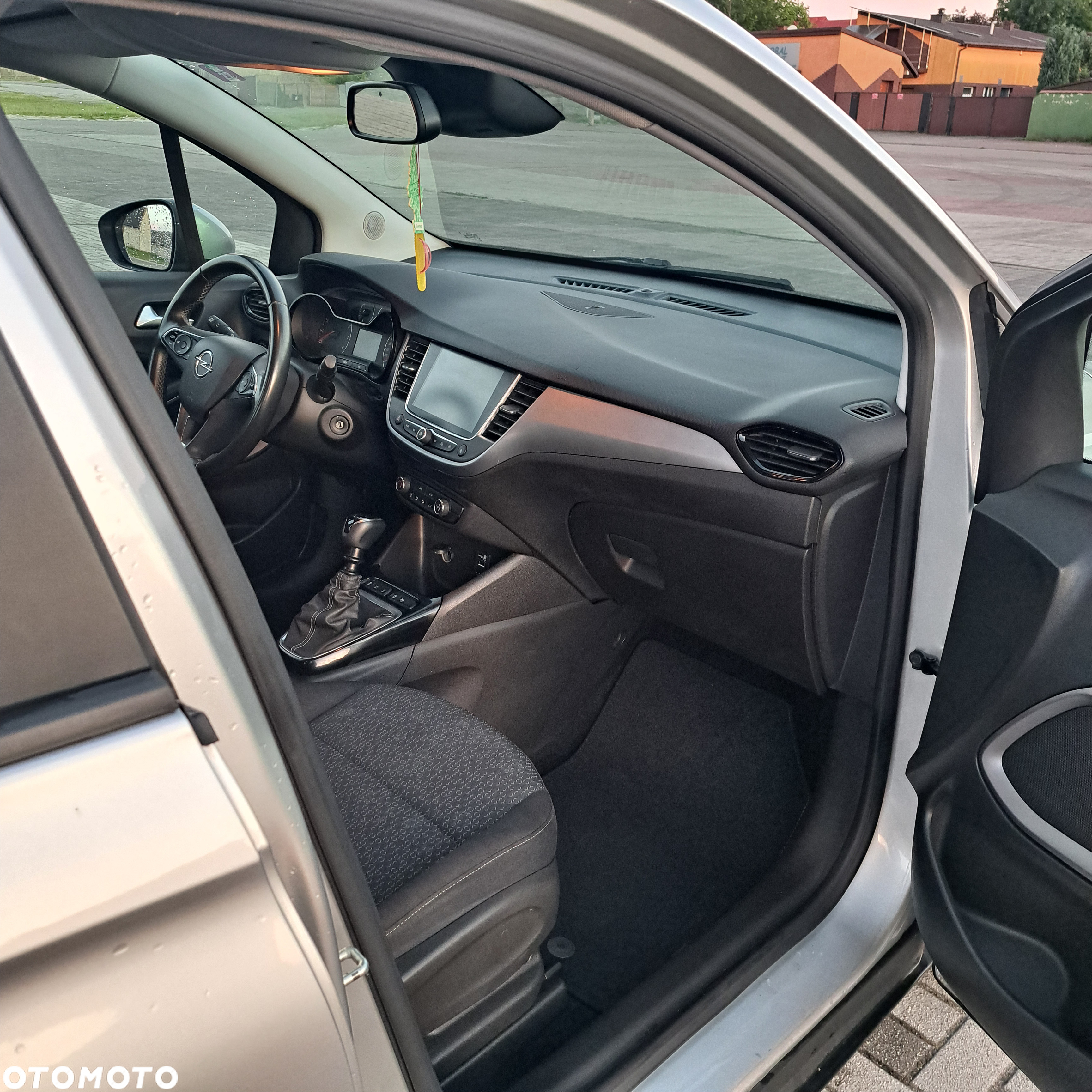Opel Crossland X - 17