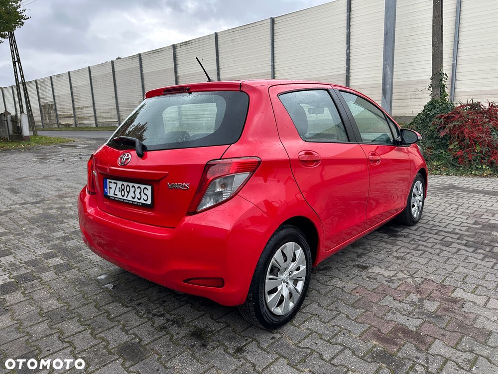 Toyota Yaris 1.0 VVT-i - 4