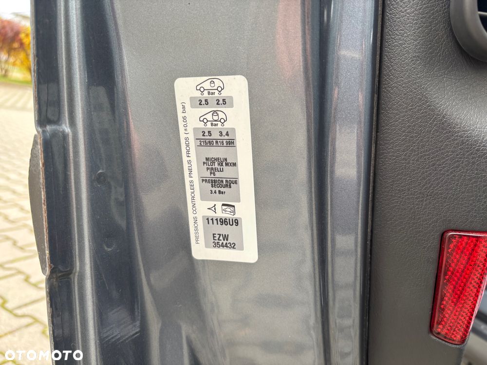 Peugeot 807 2.0 HDi Premium - 24