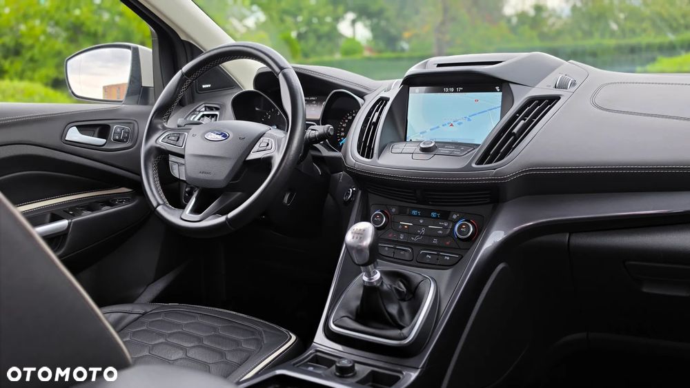 Ford Kuga 2.0 TDCi 2x4 Vignale - 19
