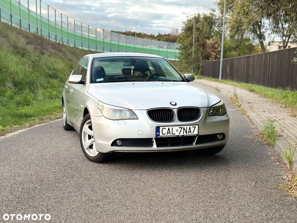 BMW Seria 5 523i - 2
