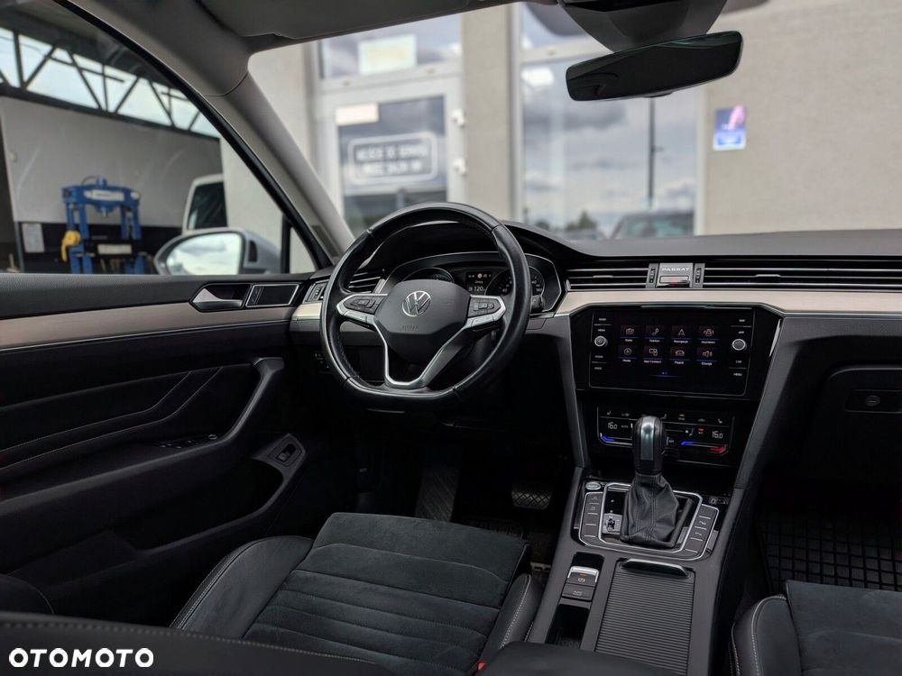 Volkswagen Passat 2.0 TDI Elegance DSG - 14