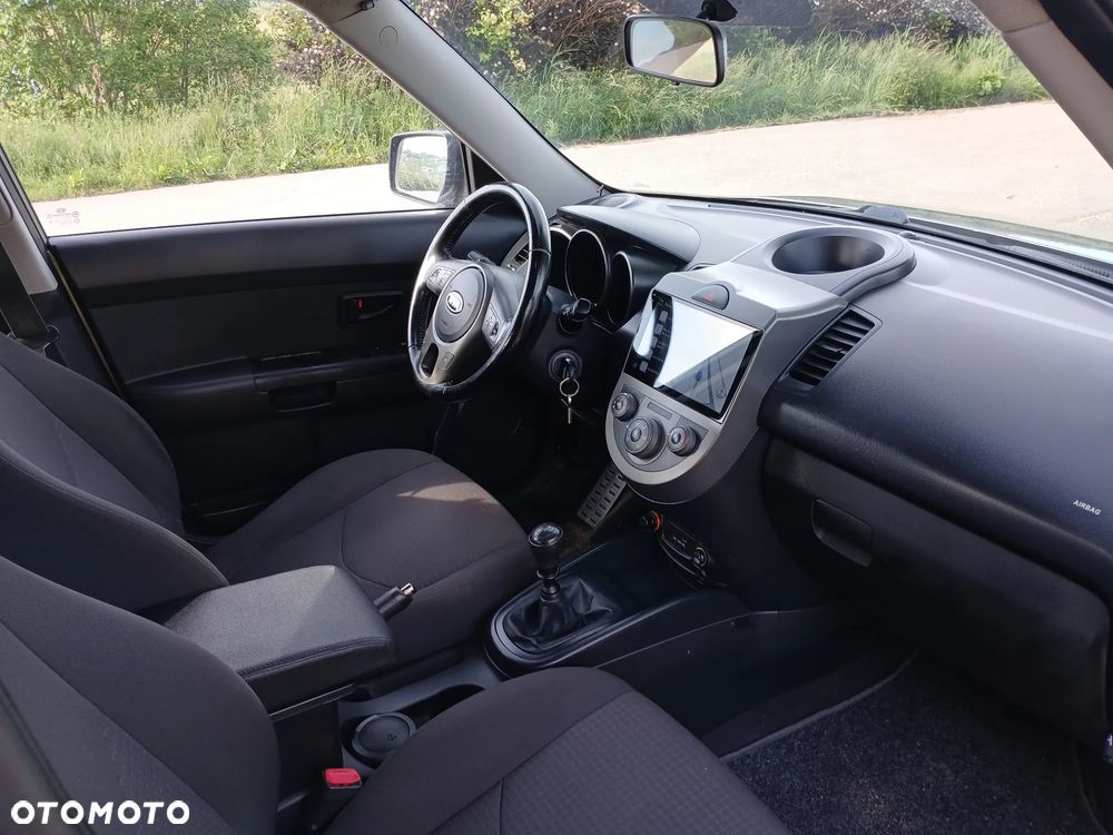 Kia Soul 1.6 CRDI M - 6