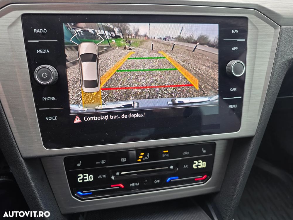 Volkswagen Passat 2.0 TDI DSG Comfortline - 10