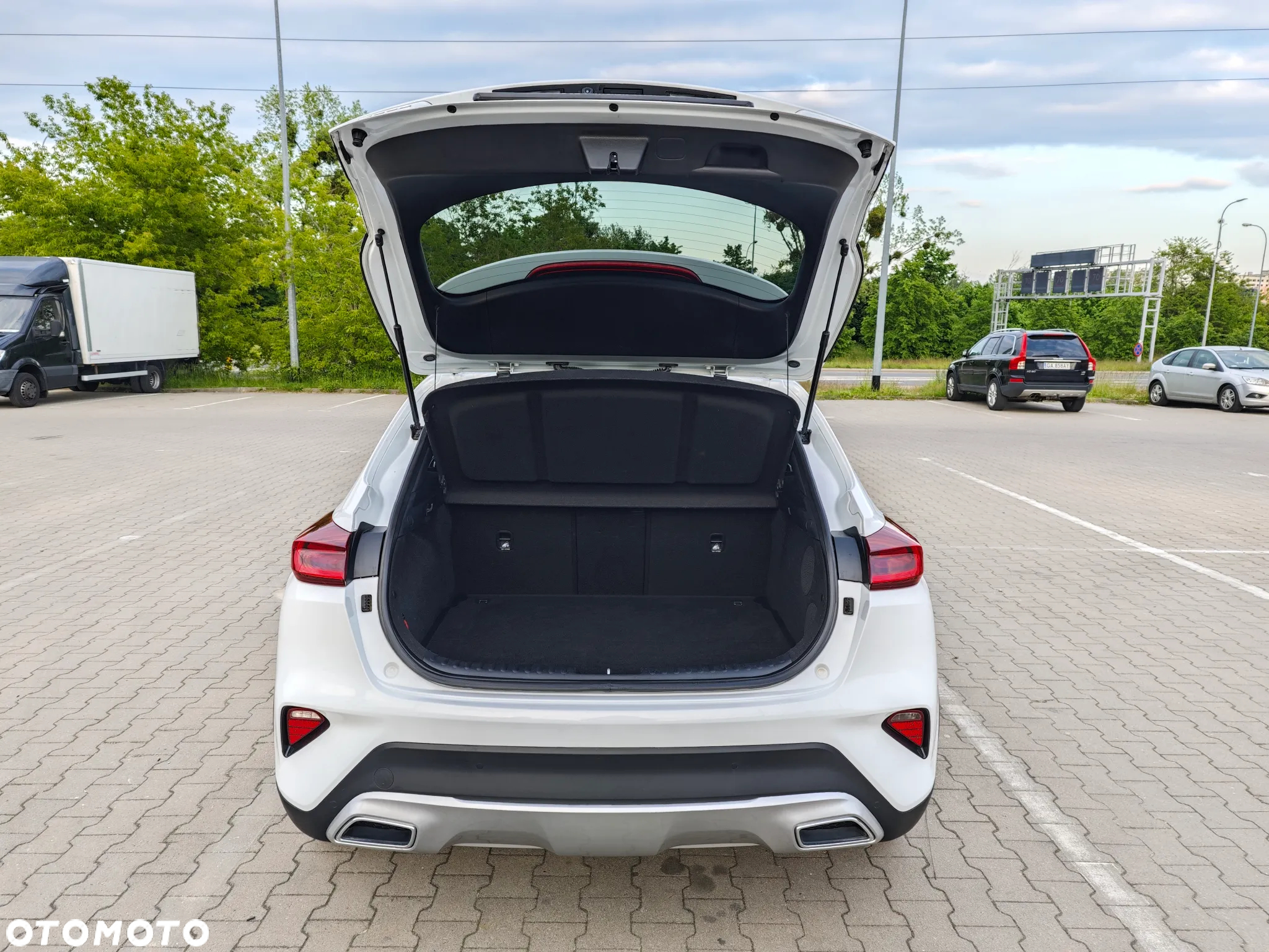 Kia XCeed 1.5 T-GDI Business Line DCT - 34