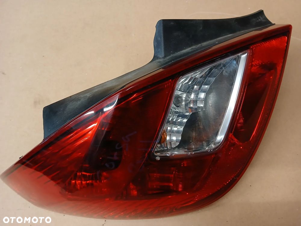 Opel Corsa D  lampa tył tylna prawa lewa  5D - 15