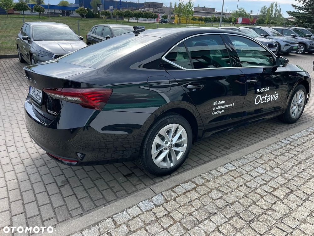 Skoda Octavia 1.5 TSI mHEV Edition 130 Selection DSG - 6