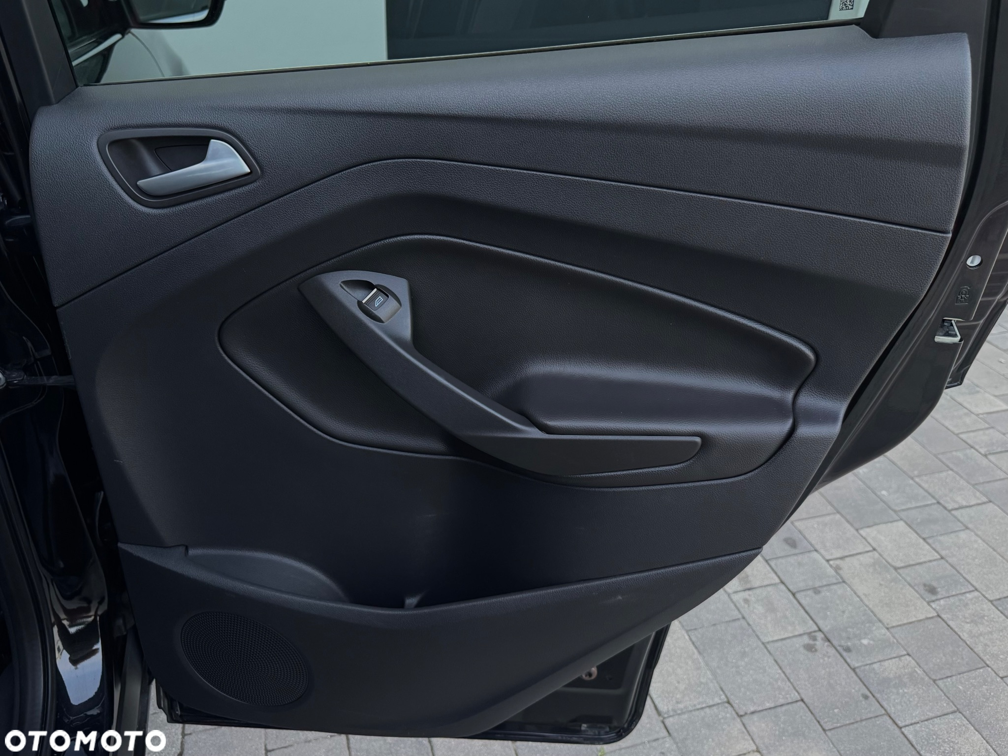 Ford Kuga 1.6 EcoBoost 2x4 Titanium - 25