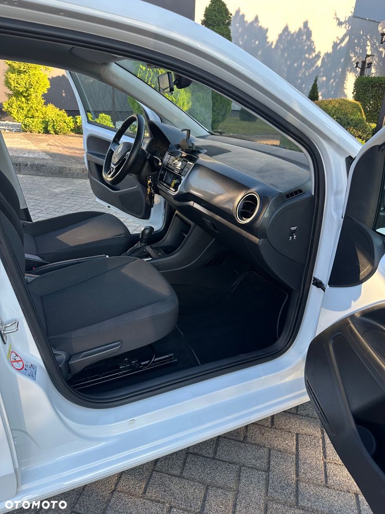 Volkswagen up! - 15