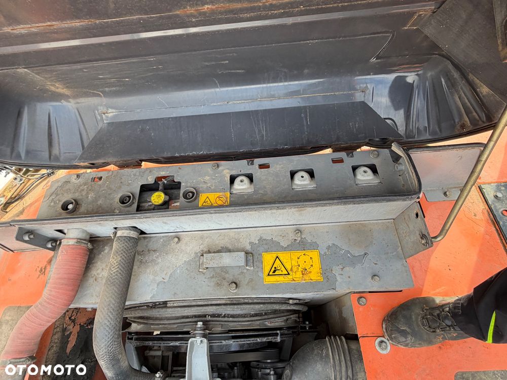 Hitachi ZX250LC-3 - 17