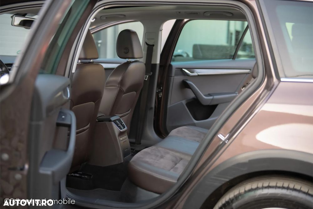 Skoda Octavia 2.0 TDI (Green tec) 4x4 DSG Scout - 10