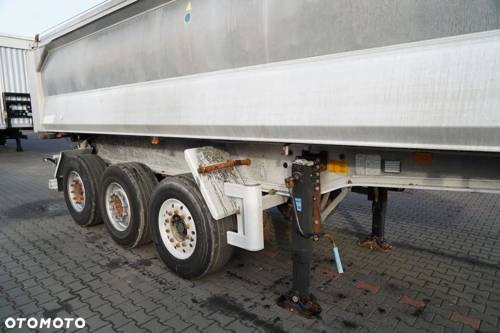 Benalu WYWROTKA / 23 m3 / ALUMINIOWA / OŚ PODNOSZONA / WAGA: 5 000 KG / - 9