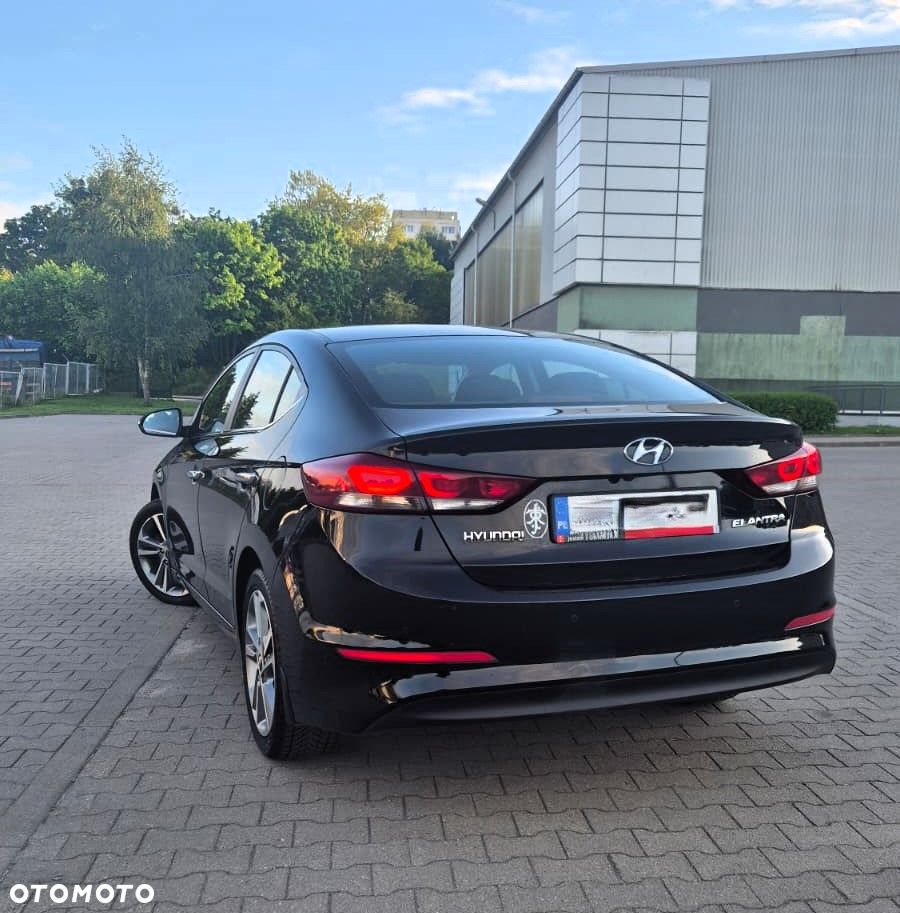 Hyundai Elantra 1.6 CRDi Style - 6