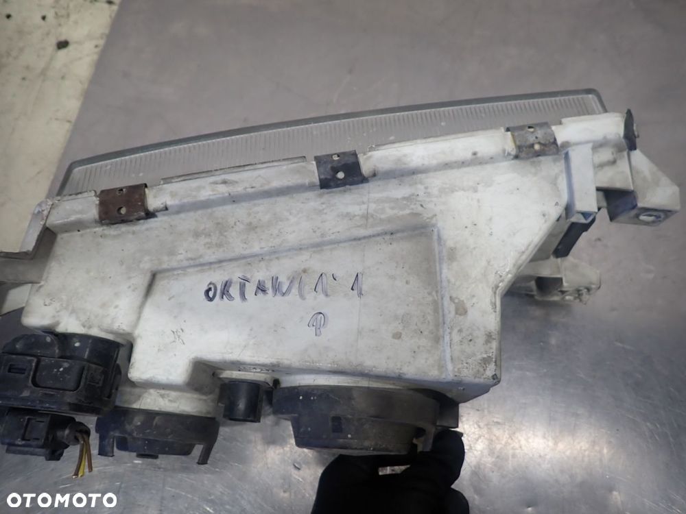 LAMPA PRAWA PRZEDNIA SKODA OCTAVIA I - 4
