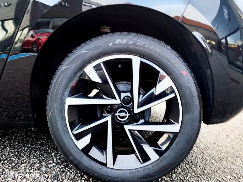 Opel Corsa 1.2 T GS - 11