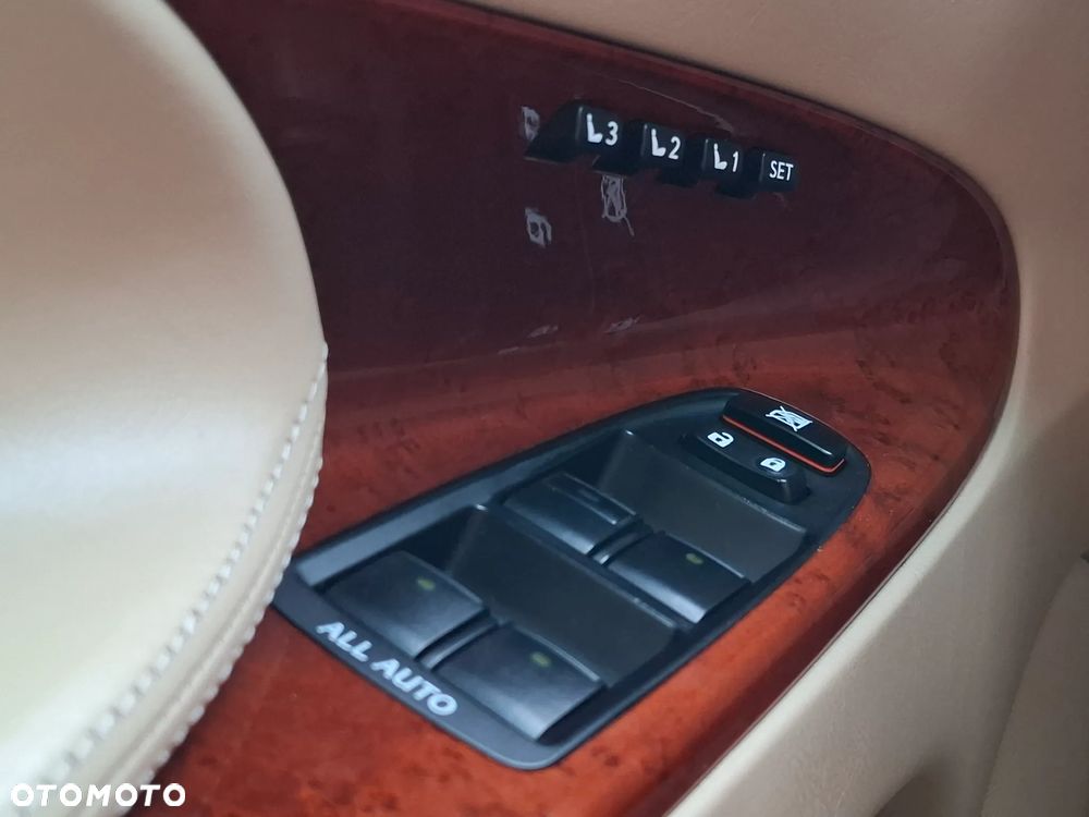 Lexus GS 450h Prestige + - 24