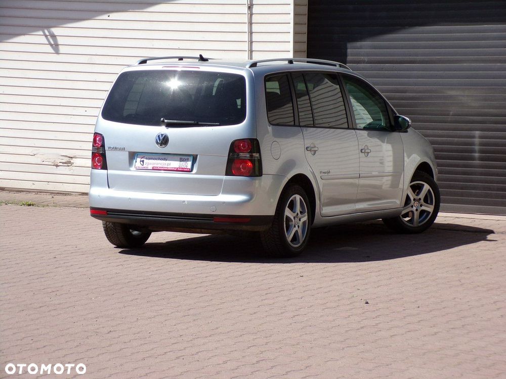 Volkswagen Touran - 9