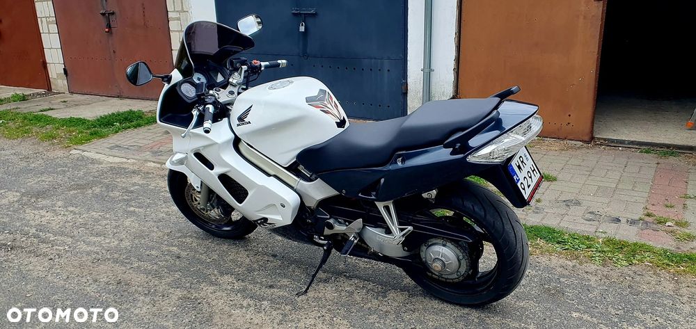 Honda VFR - 2