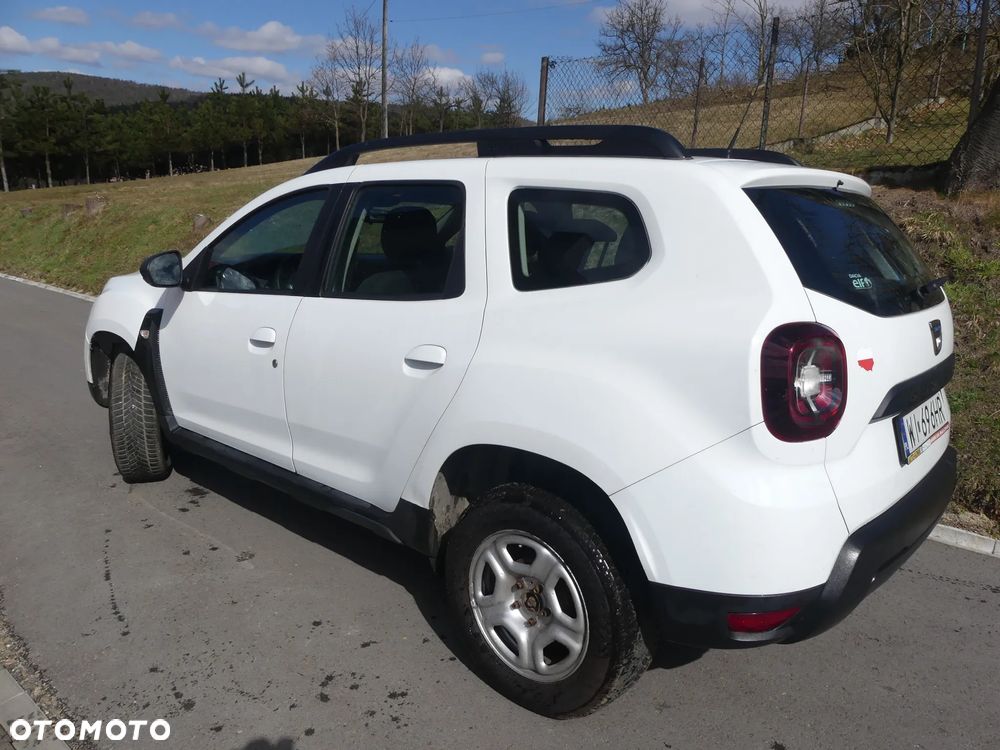 Dacia Duster 1.6 SCe Laureate S&S - 33