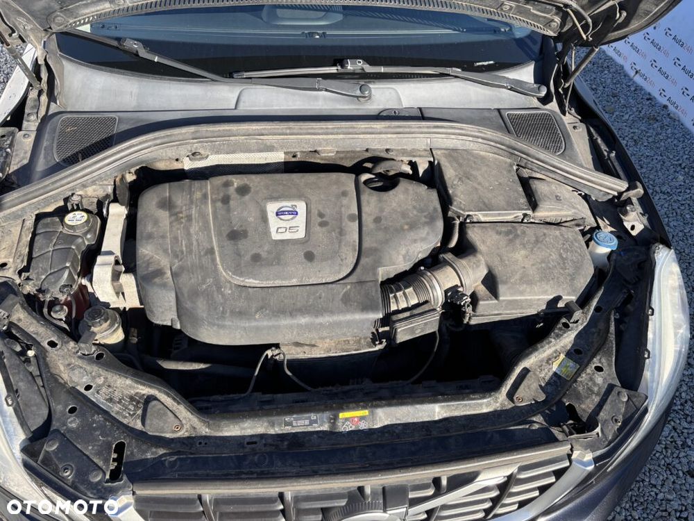 Volvo XC 60 2.4D DRIVe Momentum - 12