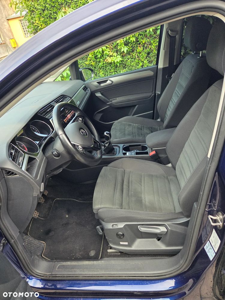 Volkswagen Touran 2.0 TDI SCR UNITED - 12