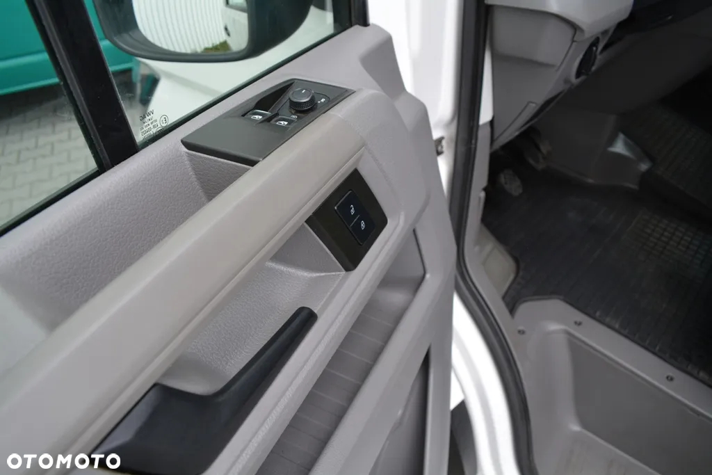Volkswagen CRAFTER II 4MOTION 1-KABINA - 25