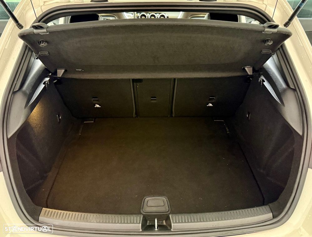 Mercedes-Benz A 180 d AMG Line Aut. - 29