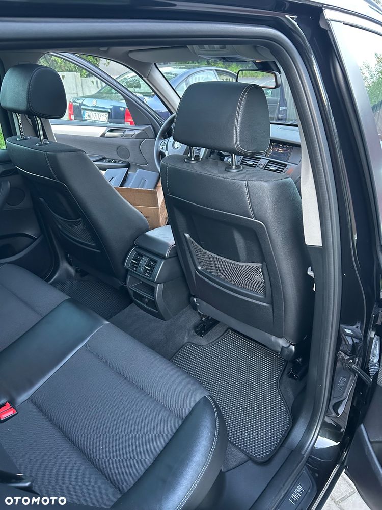 BMW X3 xDrive20d - 16