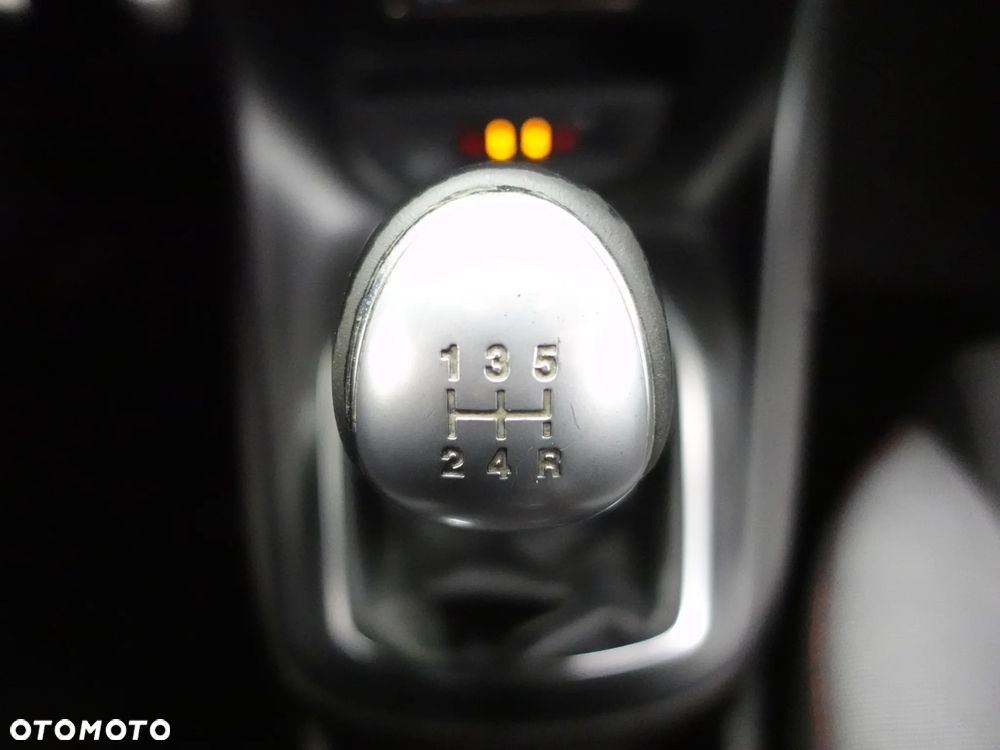 Ford Fiesta 1.0 EcoBoost S&S ST-LINE - 29