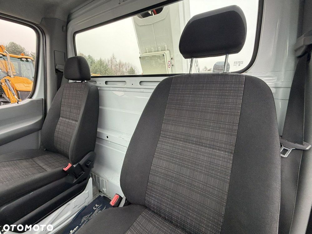 Mercedes-Benz Sprinter - 28