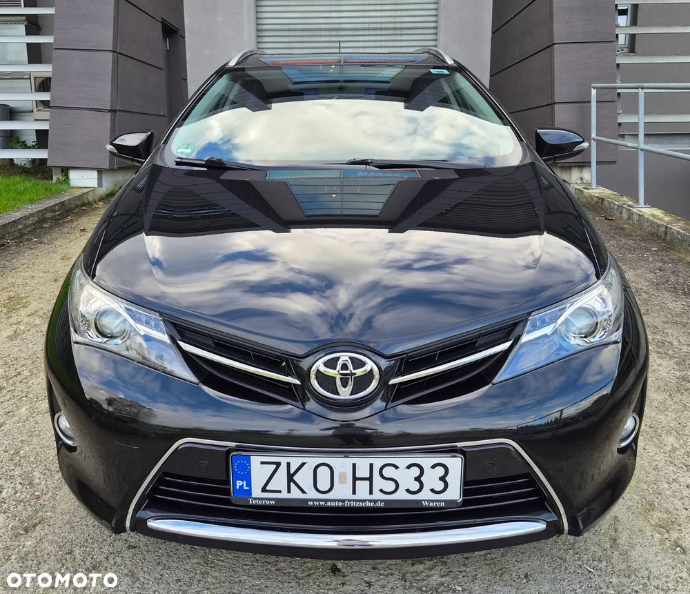 Toyota Auris 1.6 Premium - 2