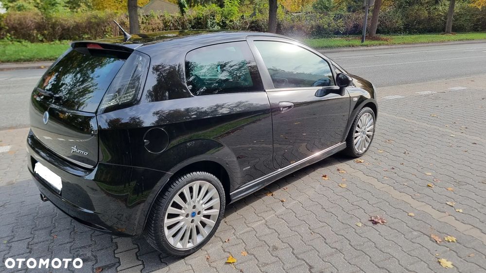 Fiat Punto 1.4 16V Sporting - 11