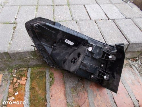 VW Taigo 2021-2022 lampa prawa tył LED - 9