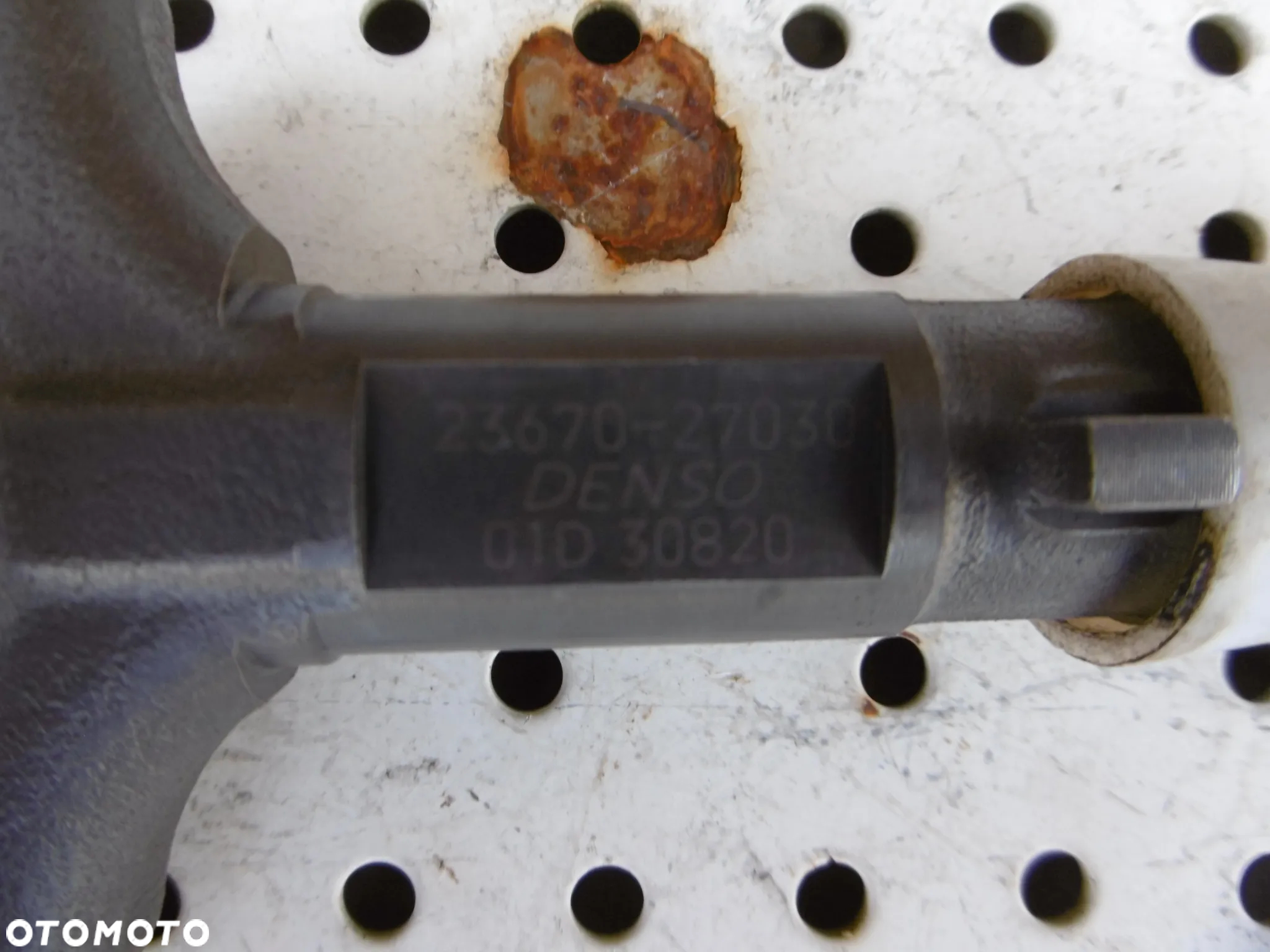 WTRYSKIWACZ TOYOTA FAF4 AVENSIS 2.0 D4D 23670-27030 - 2