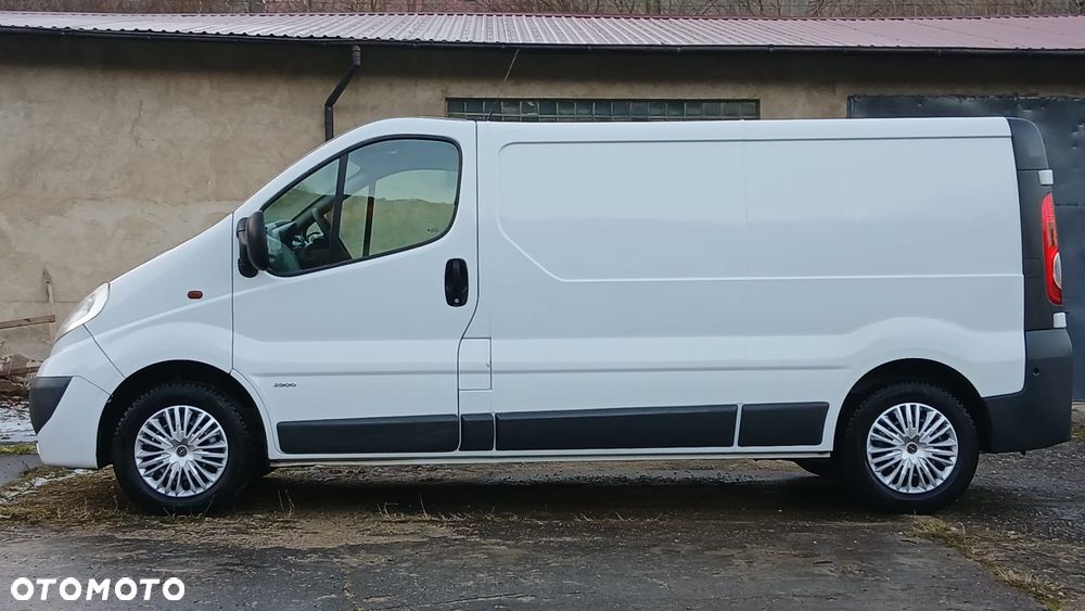 Opel VIVARO - 8