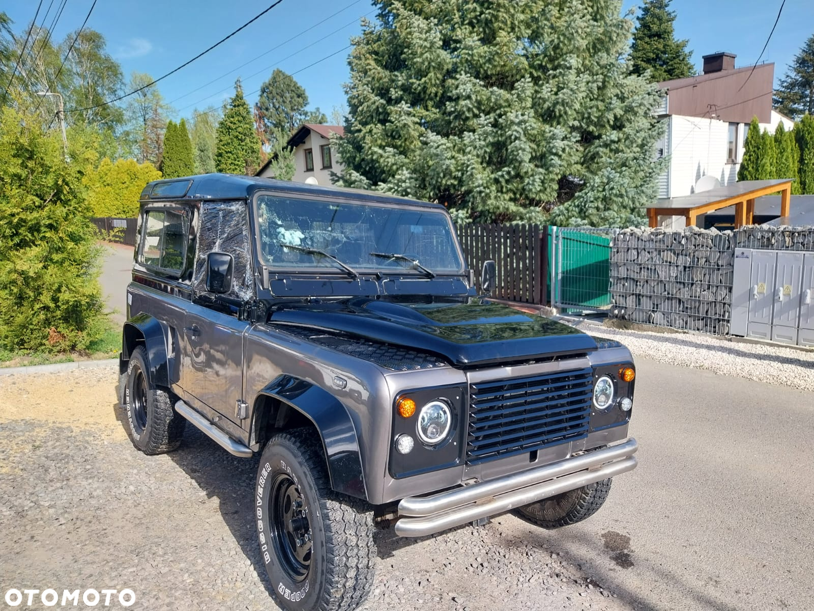 Land Rover Defender - 6