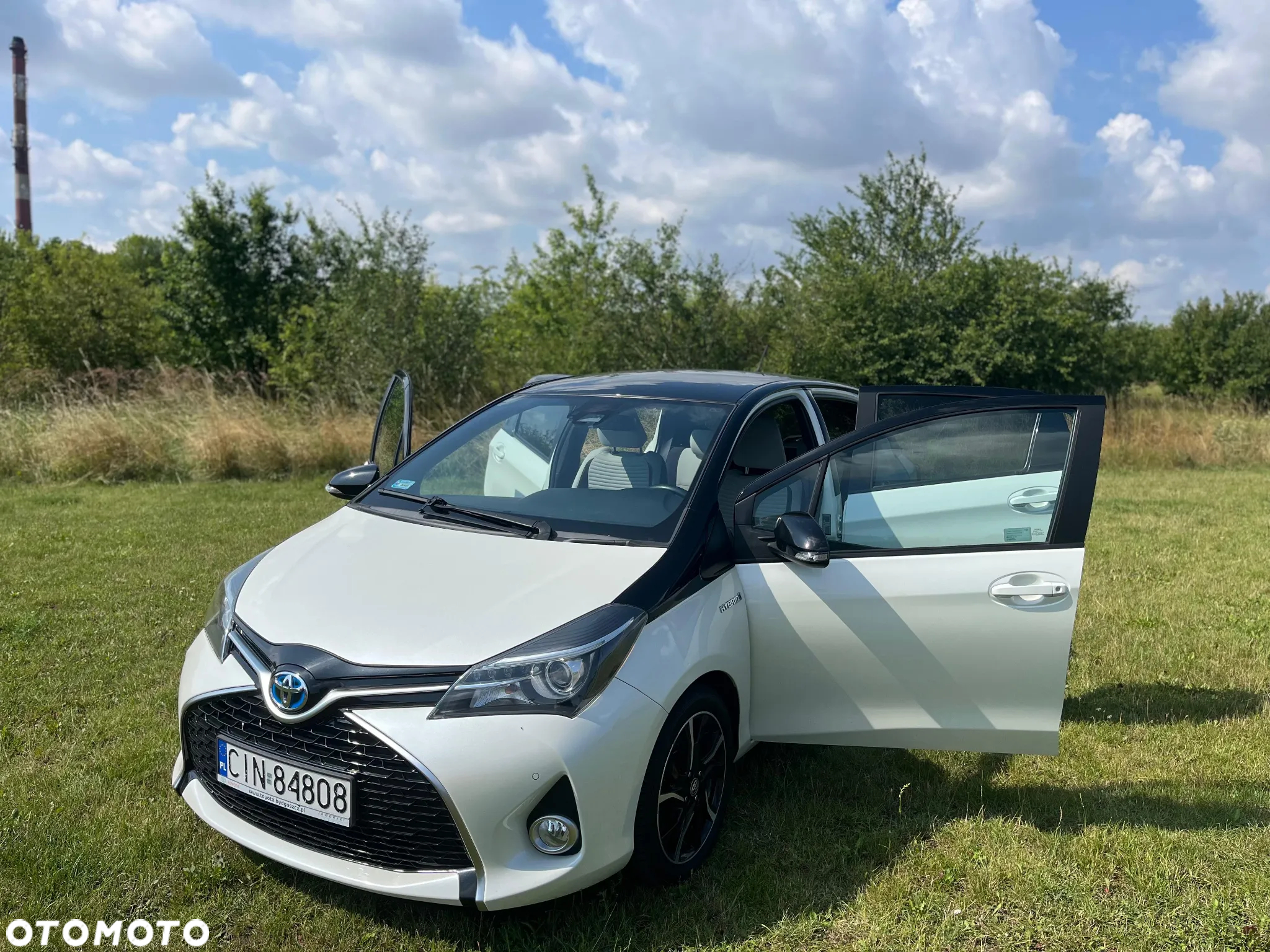 Toyota Yaris Hybrid 100 Selection Pure - 7