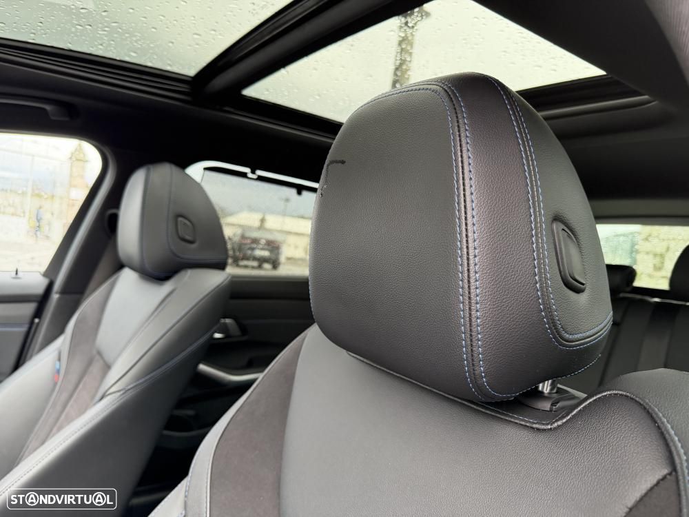 BMW 330 e Pack 50 anos M Auto - 25
