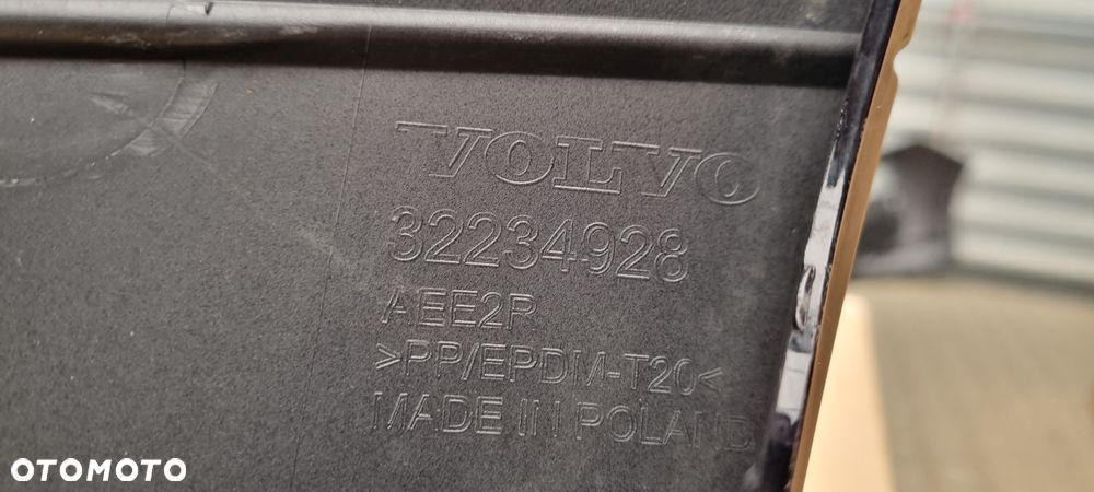 VOLVO XC60 II LIFT 2021- Zderzak przód oryginał MA082 - 18