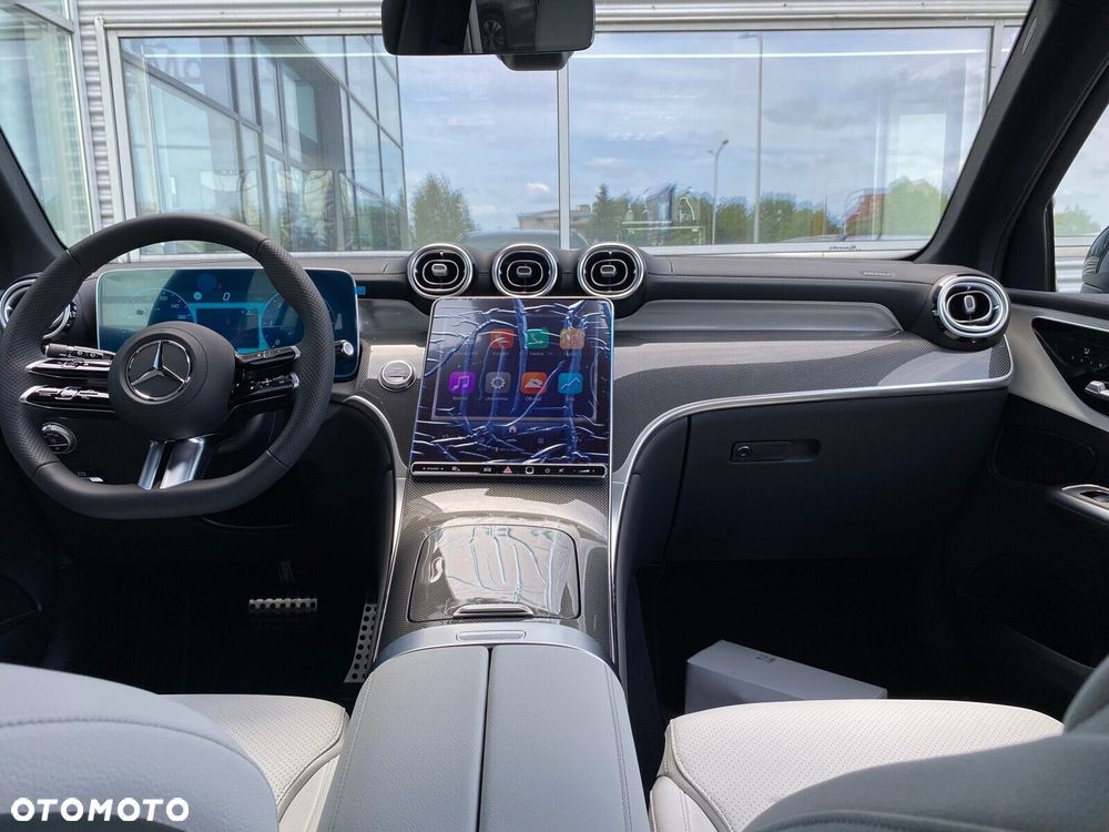 Mercedes-Benz GLC - 23